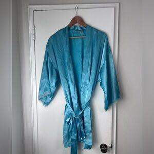 Frederick’s of Hollywood Teal Blue lace trimmed satin robe - Size Large/X-Large